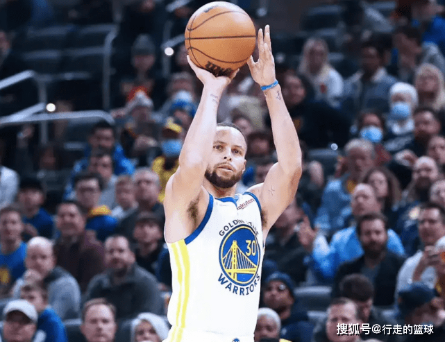 今晚纽约尼克斯刷新队史纪录——亚冠节点到来；引发热议；资深球员宣示担当的简单介绍