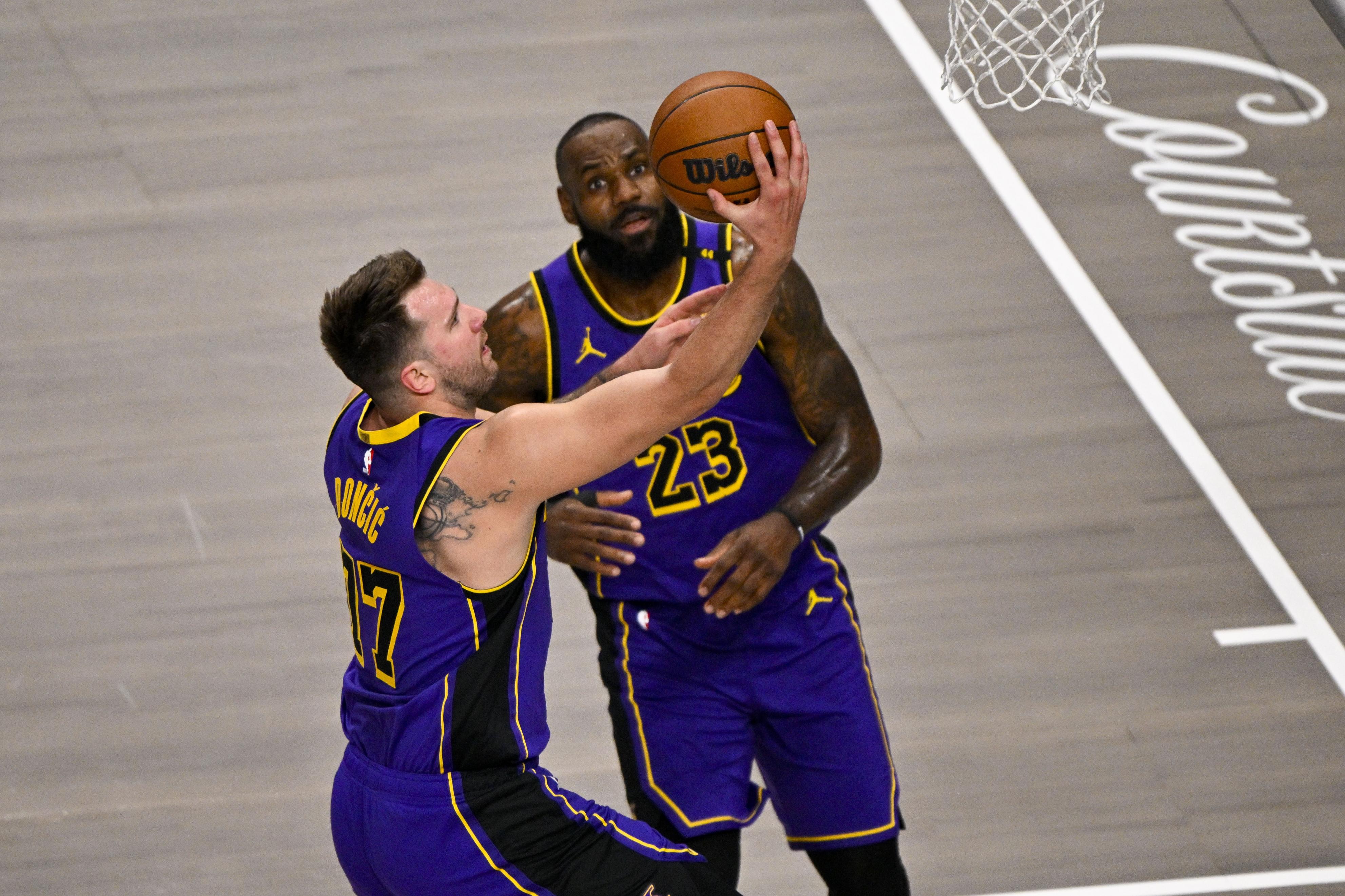 kaiyun sports包含清晨洛杉矶湖人备战全明星赛；状态回暖细节曝光；球迷炸锅；心理建设被强调的词条